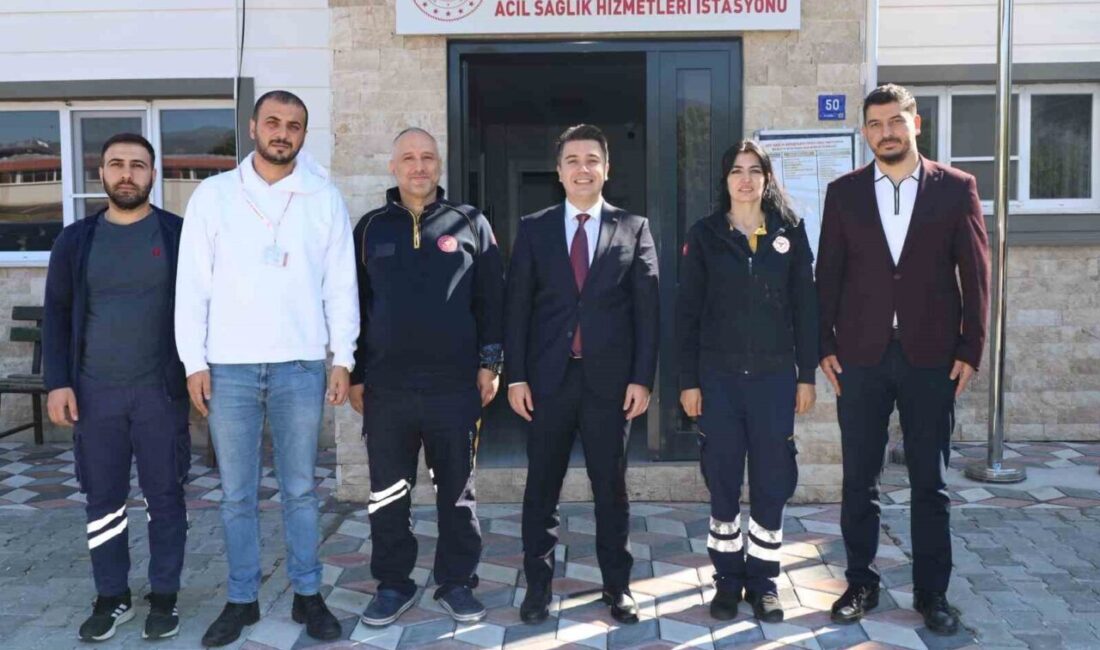Aydın'ın Karacasu ilçesinde Kaymakam Mehmet Gündoğdu, Yenice Mahallesi'nde hayırseverlerin katkısıyla