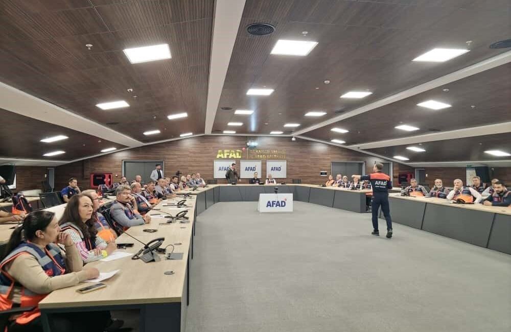 Kayseri'de AFAD tarafından düzenlenen "Muhtarlar Destek AFAD Gönüllüsü Oluyor" projesi