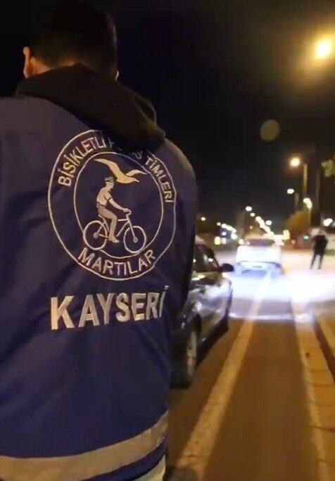 Kayseri'de yapılan "Şehit Murat Akpınar Huzur-Asayiş Uygulaması" kapsamında 1,250 polisle