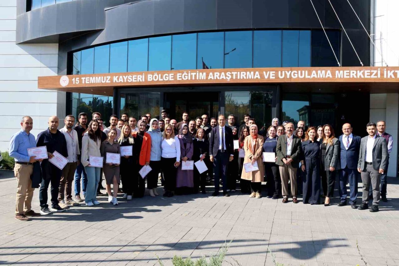 Kayseri İl Sağlık Müdürlüğü tarafından düzenlenen "Aile Hekimliği’ne Uyum Sertifikalı