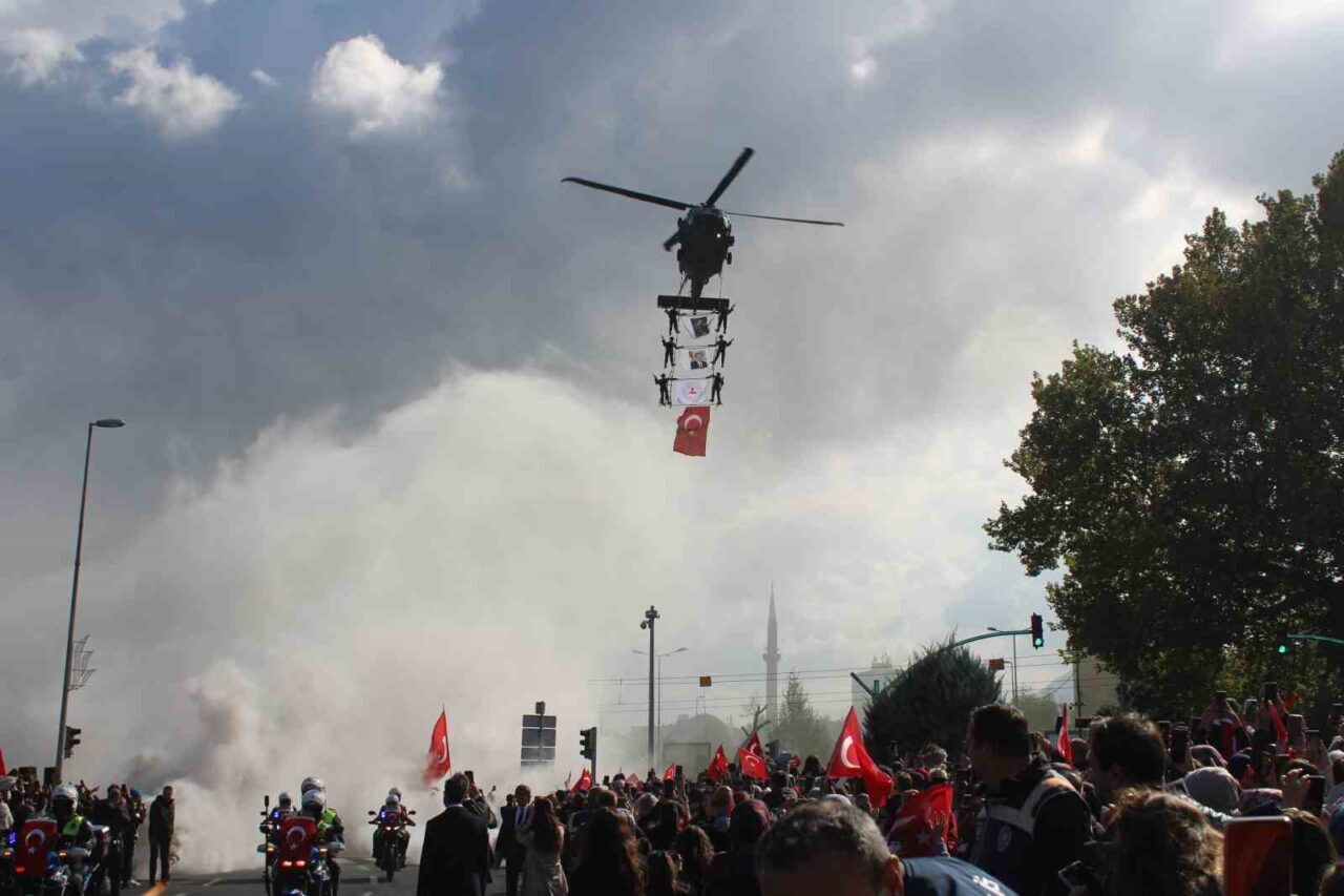 Kayseri'de 29 Ekim Cumhuriyet Bayramı kutlamaları çerçevesinde düzenlenen etkinliklere Kayseri