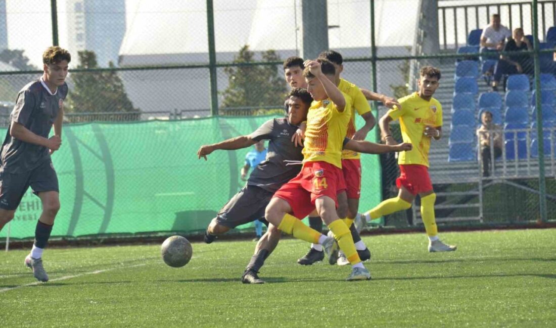 Kayserispor U19, Fatih Karagümrük’ü Deplasmanda 2-0 Geçerek 3 Puan Kazandı Kayserispor U19 PAF Takımı, U19 Ligi'nin 10. haftasında Fatih Karagümrük'ü