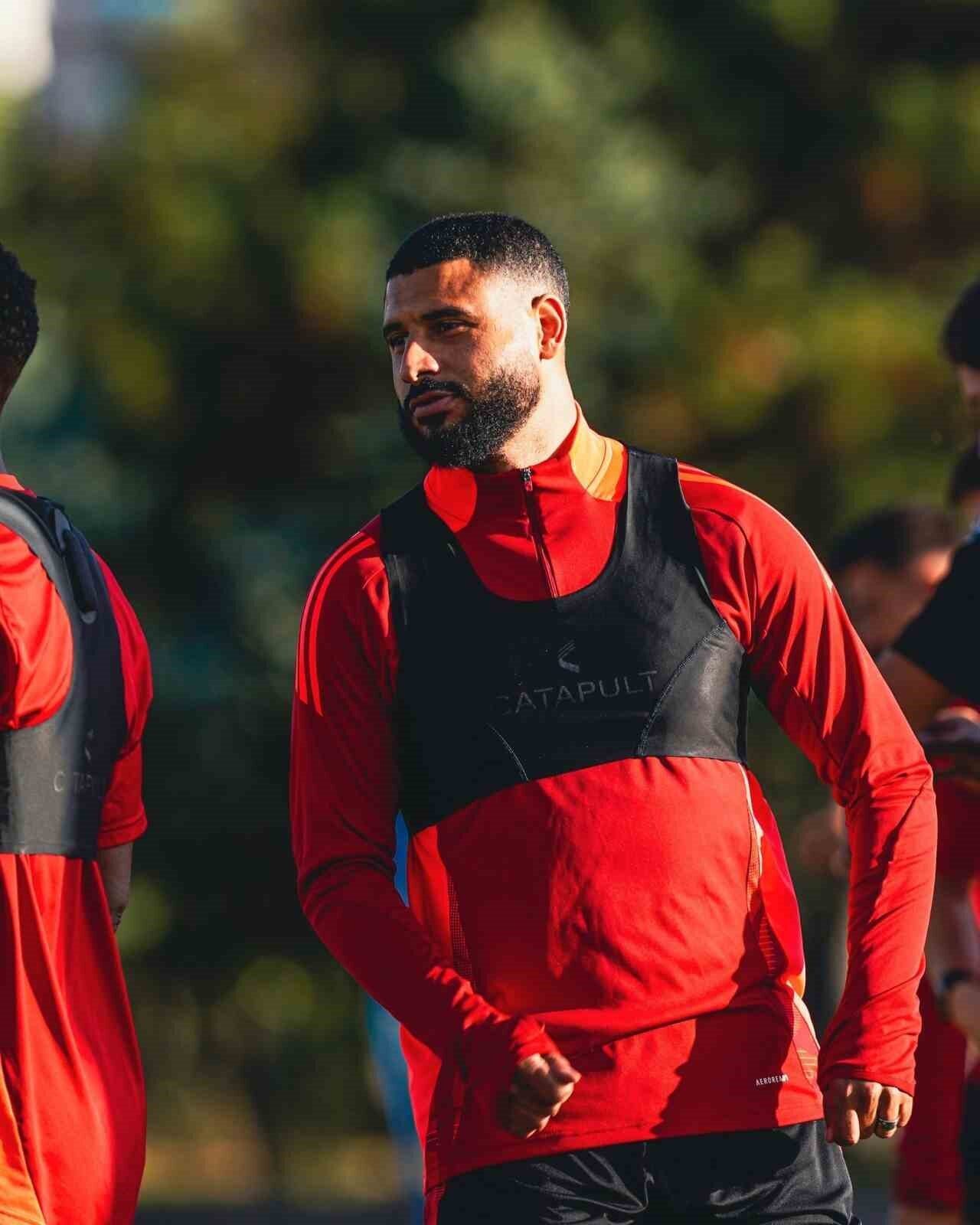 Kayserispor'un Faslı futbolcusu Youssef Ait Bennasser, Fatih Karagümrük maçı başlarken