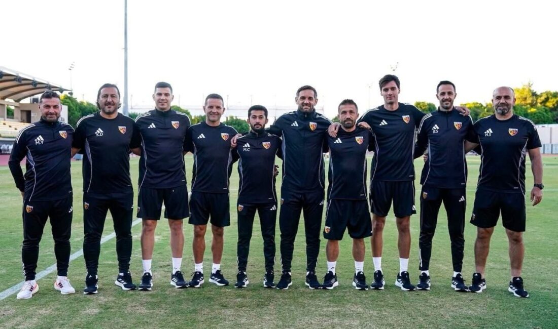 Kayserispor'un yeni teknik direktörü Radomir Djalovi, ekibini oluşturdu. Iqgor Agalj,