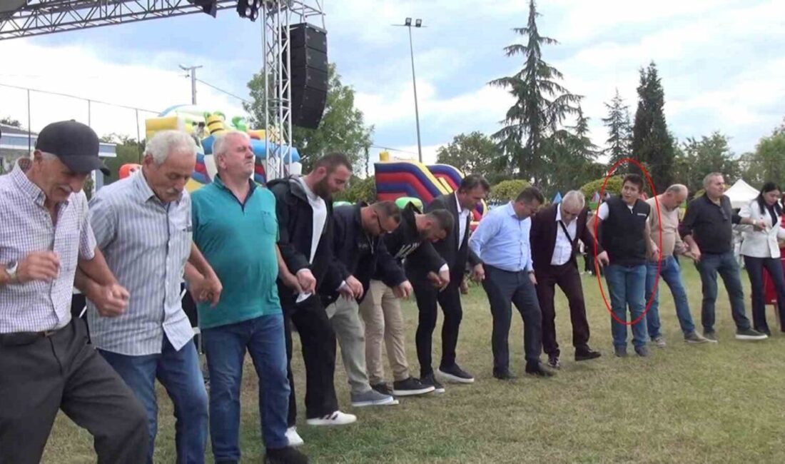 Hendek’te Bisikletli Çocuğa Araç Çarptı: 14 Yaşındaki Ahmet Civelek Hayatını Kaybetti Sakarya'nın Hendek ilçesinde 5 Ekim'de bisikletiyle yolda ilerleyen 14 yaşındaki