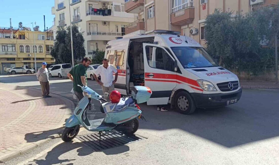 Antalya'nın Manavgat ilçesinde, kontrolden çıkarak devrilen motosikletten yaralanan sürücü, çevredeki