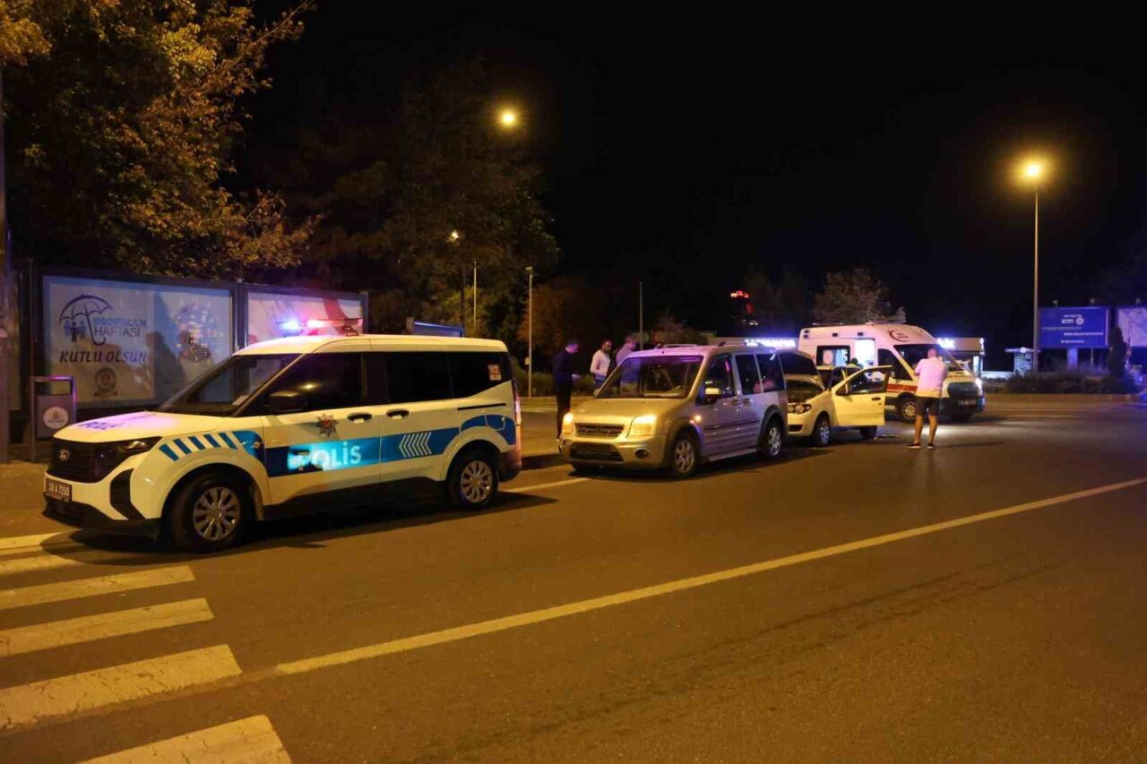 Nevşehir'de M.Y.'nin kullandığı otomobil ile M.K.'nin yönettiği hafif ticari araç