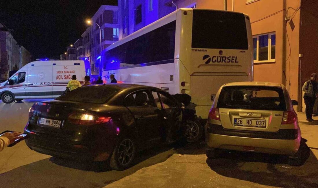 Eskişehir'de saat 21.00'de meydana gelen kazada, M.C. ile A.B. yönetimindeki