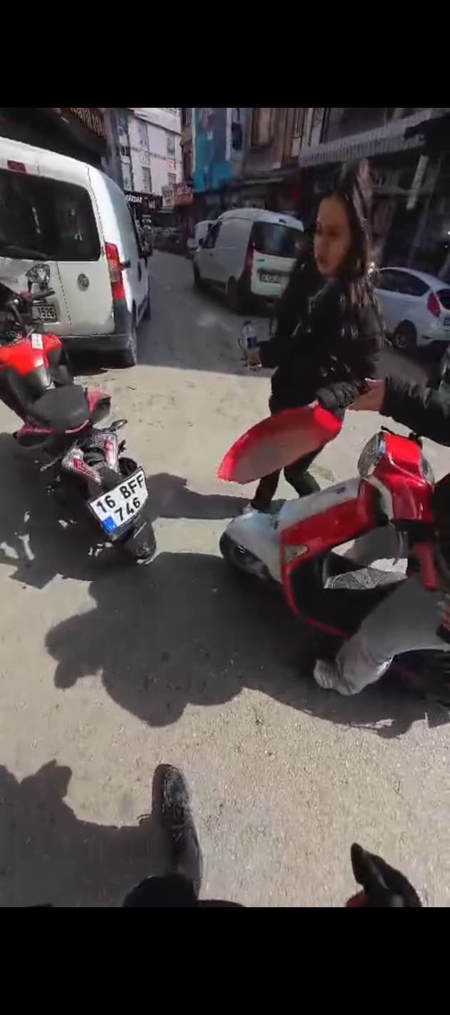 Bursa'nın İnegöl ilçesinde yaşanan motosiklet kazasında, Bahadır Y. ve A.C.