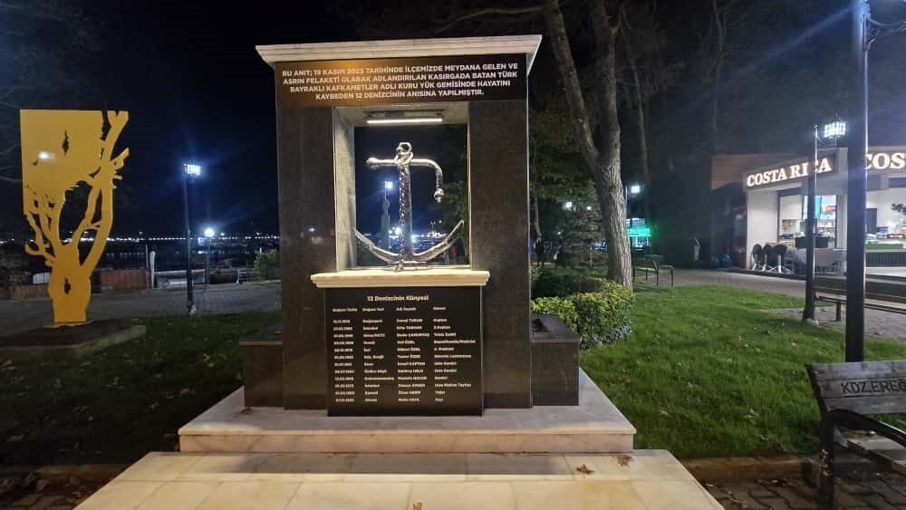 Zonguldak'ın Karadeniz Ereğli ilçesinde, 19 Kasım 2023'te meydana gelen fırtınada