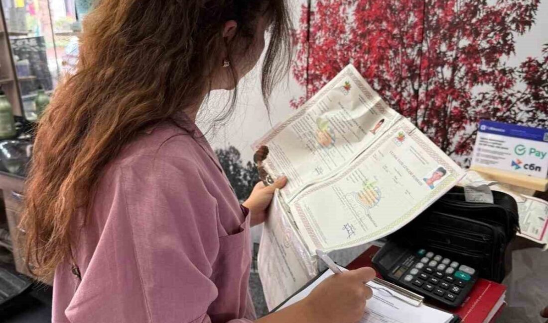 Kemer Belediyesi Zabıta Müdürlüğü, ilçedeki berber ve güzellik salonlarını denetleyerek
