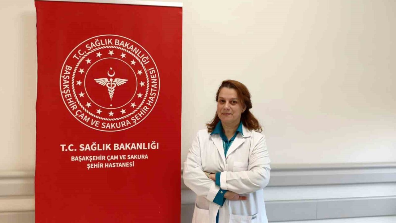 Çam Sakura Şehir Hastanesi'nden Prof. Dr. Nihal Özaras, osteoporozun belirti