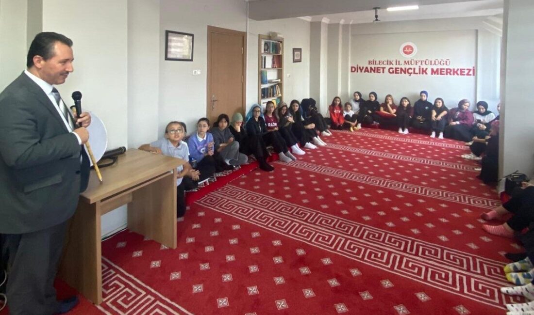 Bilecik’teki gençler, Türkiye Diyanet Vakfı’na (TDV) su kuyusu açılması için