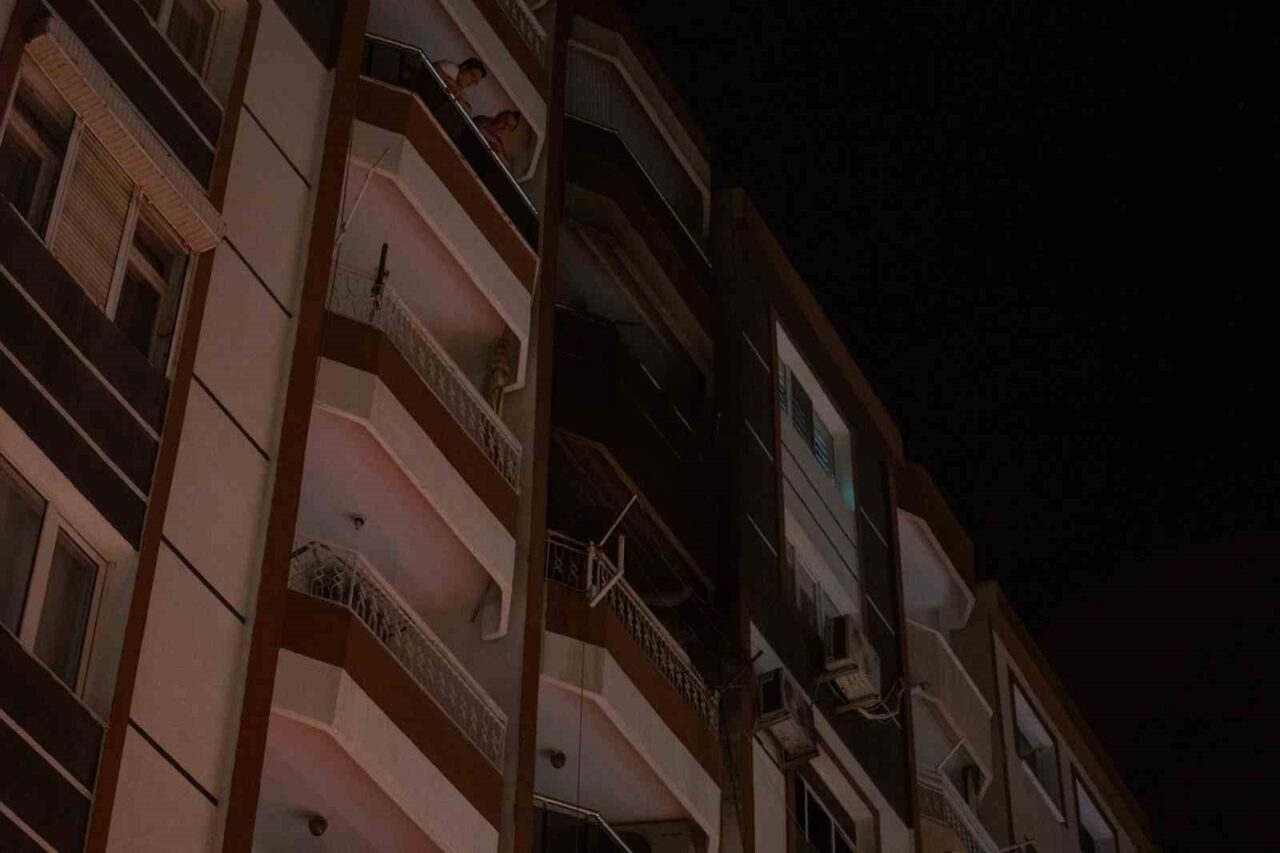 Karakola Giden Eşine Öfke Duyarak Evinin Yangınını Çıkardı: 3 Kişi Hastaneye Kaldırıldı