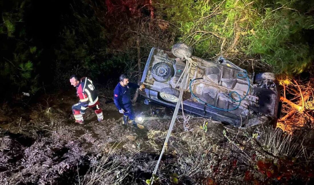 Kepsut’ta direksiyon hakimiyetini kaybeden sürücü otomobilini dereye uçurdu: Bir kişi itfaiye ile kurtarıldı, 4 yaralı var. Balıkesir'in Kepsut ilçesinde bir otomobil, sürücüsünün direksiyon hakimiyetini kaybetmesi sonucu
