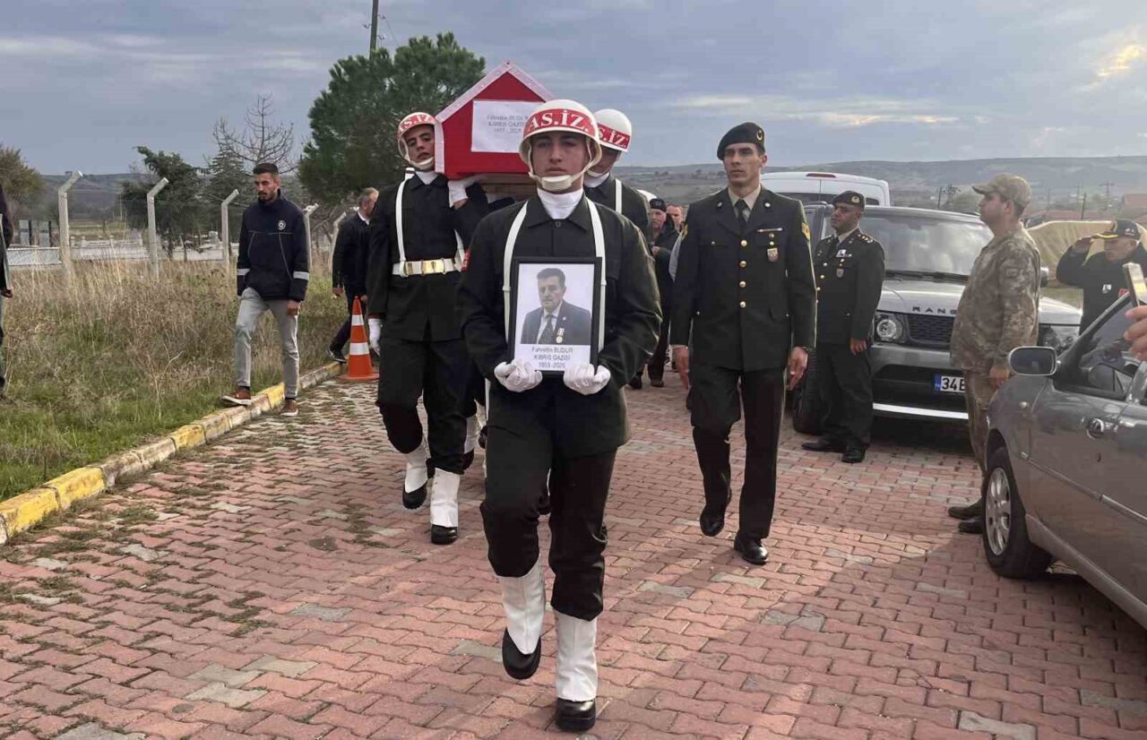 Hayrabolu ilçesinde yaşamını yitiren Kıbrıs gazisi Fahrettin Budur'un cenazesi, Şalgamlı