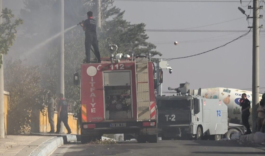 Kilis Organize Sanayi Bölgesi'ndeki bir kauçuk fabrikasında çıkan yangın, yoğun