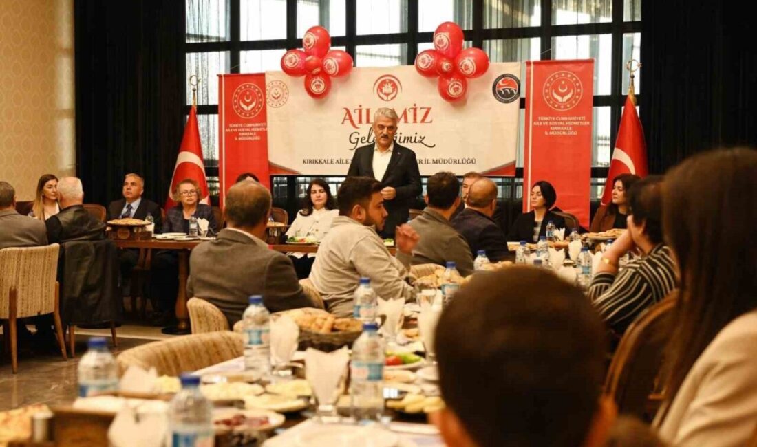 Kırıkkale’de 2025 “Aile Yılı” Kapsamında Sevgi Temalı Aileler Buluşması Gerçekleştirildi Kırıkkale'de "Aile Yılı" etkinlikleri kapsamında "Aileler Buluşması" programı düzenlendi. Vali
