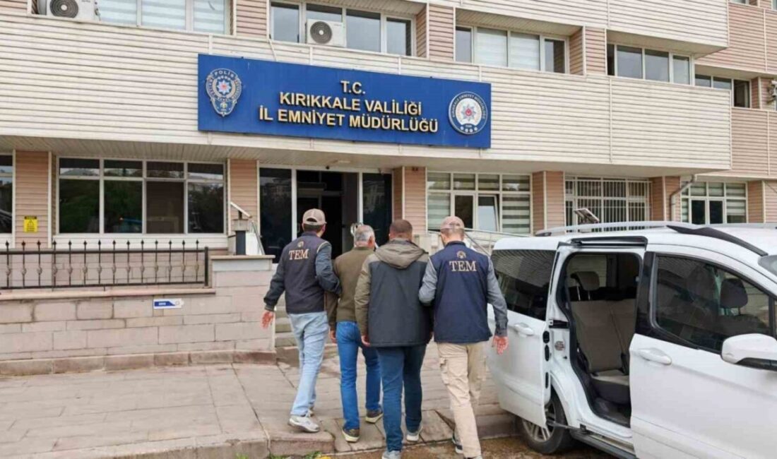Kırıkkale’de DEAŞ ile irtibatlı iki yabancı şüpheli, polis tarafından gözaltına alındı. Kırıkkale'de DEAŞ ile bağlantılı iki yabancı uyruklu şüpheli, emniyet güçleri