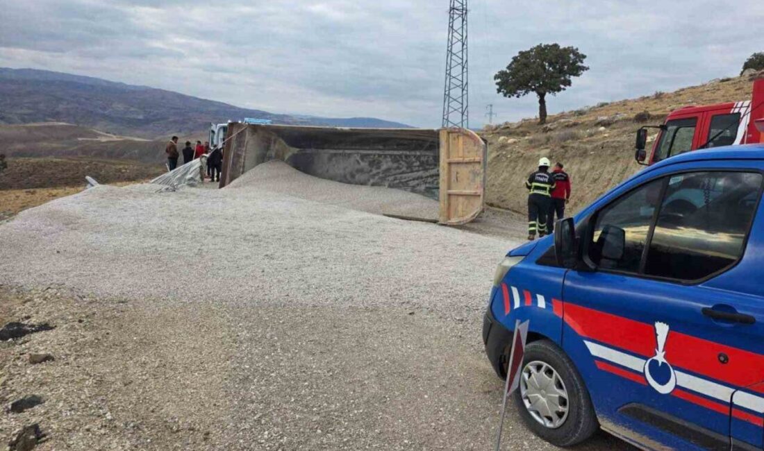 Kırıkkale’de mıcır yüklü kamyonun devrilmesi sonucu sürücü yaralandı Kırıkkale'nin Yahşihan ilçesindeki Keçili köyünde, L.Ö. (57) yönetimindeki mıcır yüklü