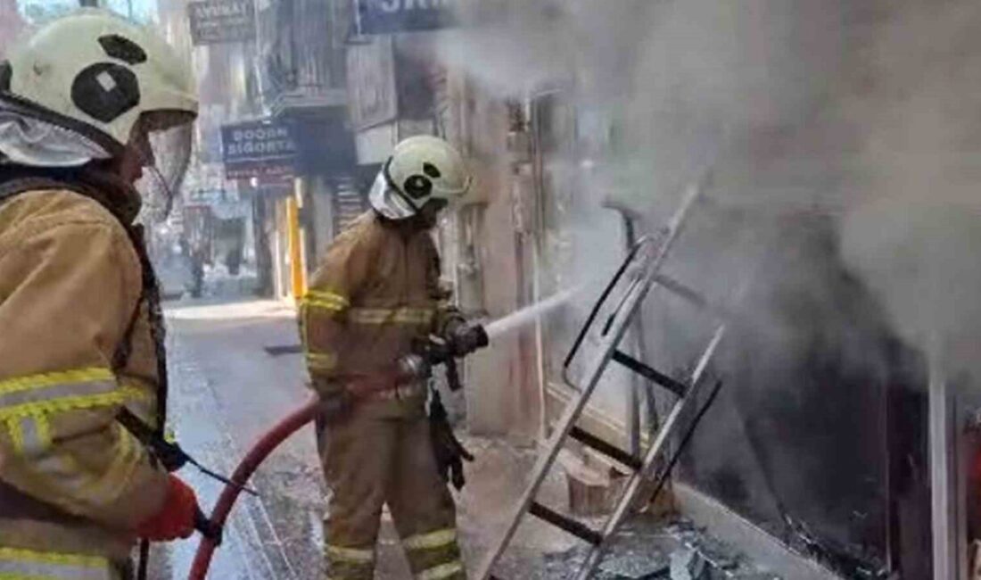 Kırıkkale'nin Yenidoğan Mahallesi'ndeki bir telefon satış dükkanında çıkan yangında, dükkan