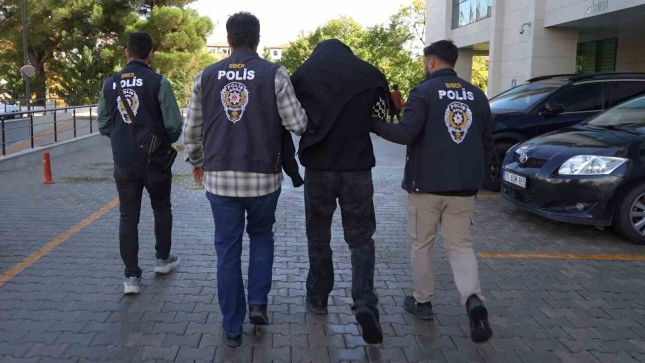 Kırıkkale'de yasa dışı bahis operasyonu düzenleyen polis, bir adrese baskın