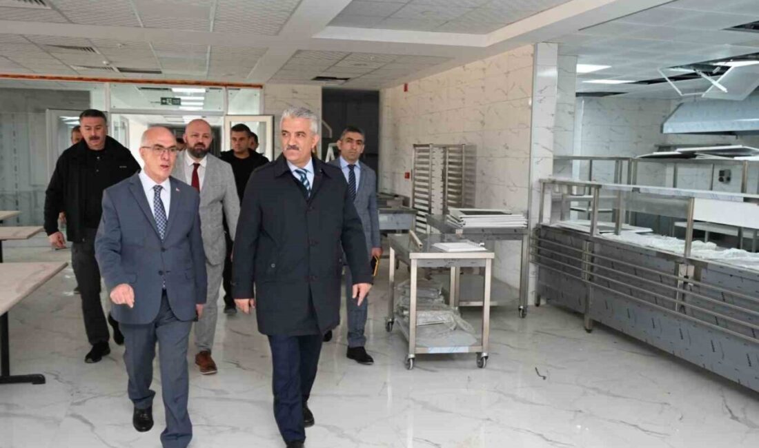 Kırıkkale’de Yapımı Tamamlanan Diyanet Akademisi Dini İhtisas Merkezi’ne Vali Mehmet Makas’tan Ziyaret Kırıkkale Valisi Mehmet Makas, 200 yataklı Diyanet Akademisi Dini İhtisas