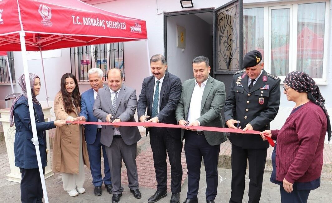 Manisa'nın Kırkağaç ilçesine bağlı Bostancı Mahallesi'nde Bostancı Sağlık Evi açıldı.