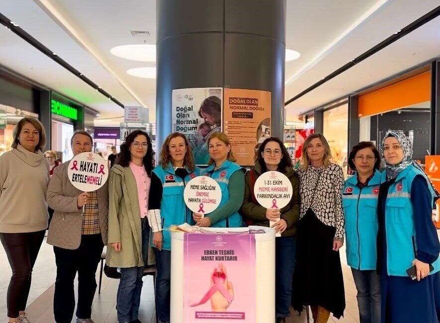 Kırklareli'nde 1-31 Ekim Meme Kanseri Farkındalık Ayı kapsamında bir alışveriş