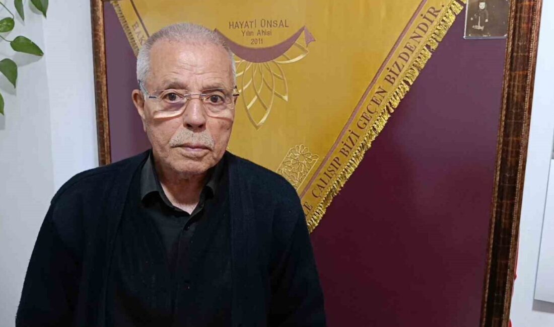 Kırşehir'de 38 yıldır terzilik yapan Hayati Ünsal, ahilik sisteminin ihmal