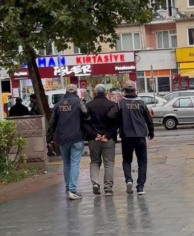 Kırşehir'de, hakkında 6 yıl 3 ay hapis cezası bulunan FETÖ