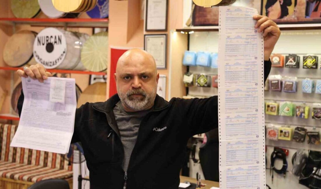 Kırşehir’de Esnaf İcra Takibine Tepki Gösterdi: “Eleştirim Nedeniyledir?” Kırşehir'de müzik aletleri satan Lokman Aydemir, 7 bin 989 TL