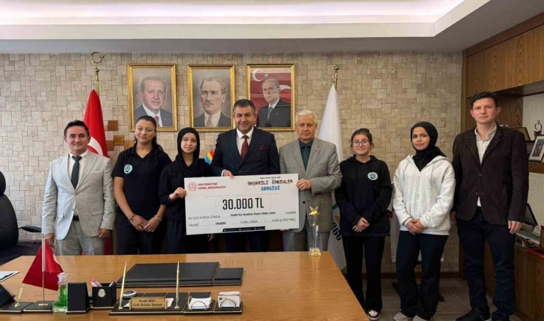 Gediz Kız Anadolu İmam Hatip Lisesi, “Kırık Çerçeve” kısa filmiyle Türkiye Birinciliği kazanarak eğitimde önemli bir başarıya imza attı Kütahya'nın Gediz ilçesi, Gediz Kız Anadolu İmam Hatip Lisesi öğrencilerinin