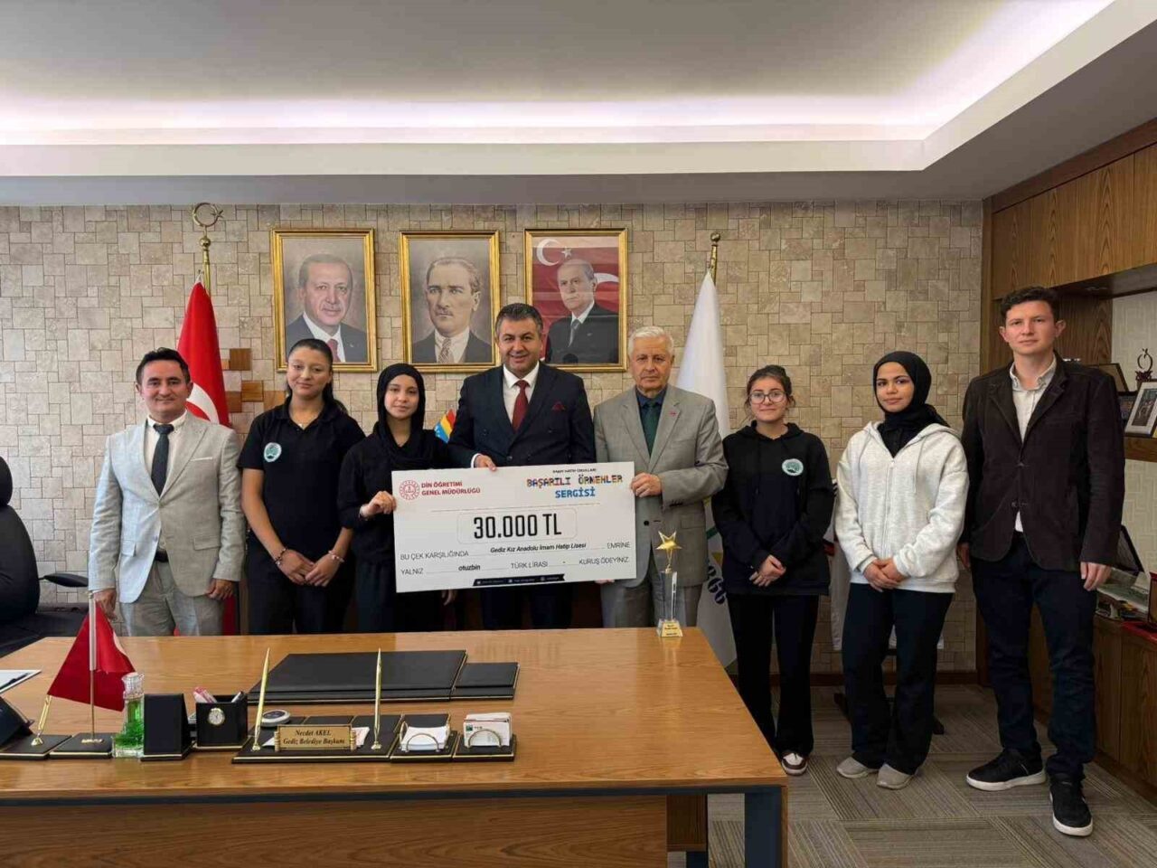 Kütahya'nın Gediz ilçesi, Gediz Kız Anadolu İmam Hatip Lisesi öğrencilerinin