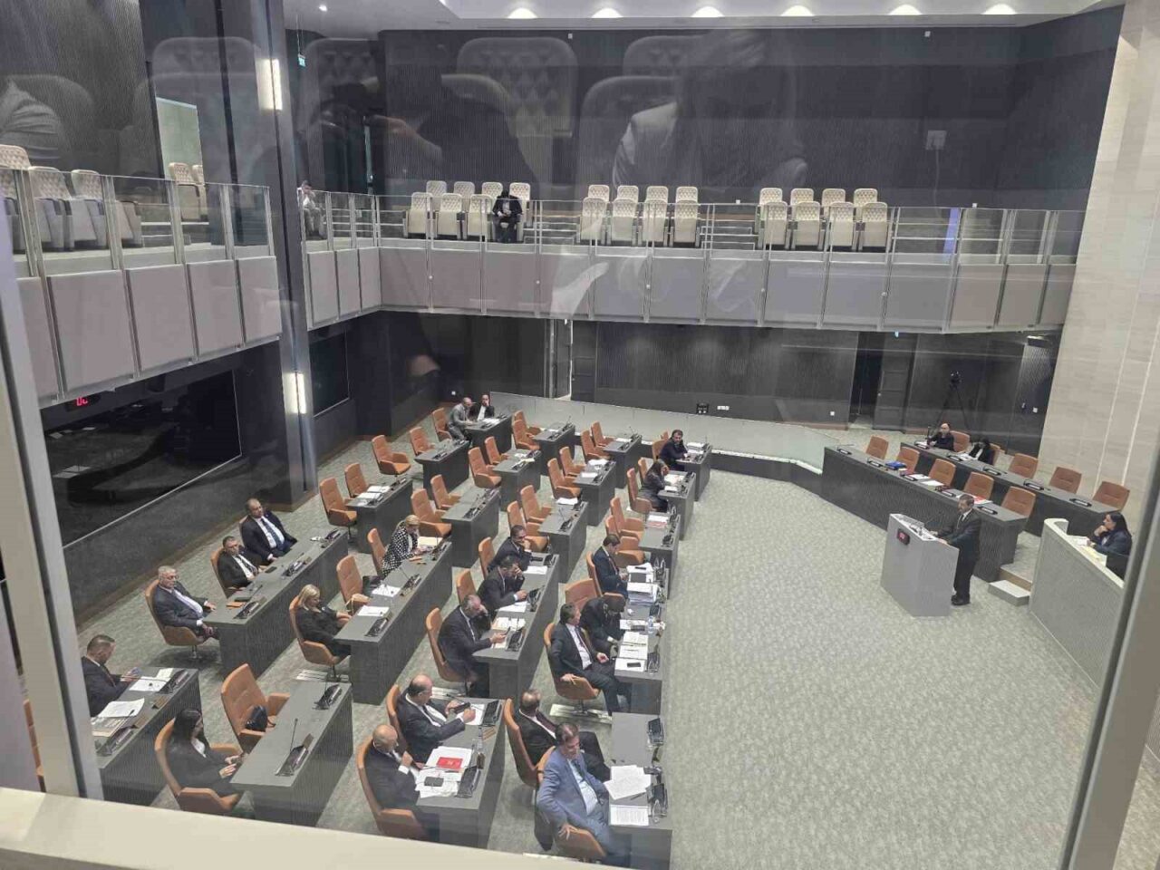 KKTC Meclisi’nde İki Devletli Çözüm Önerisi Üzerine Tansiyon Yükseldi, CTP Milletvekilleri Salonü Terk Etti