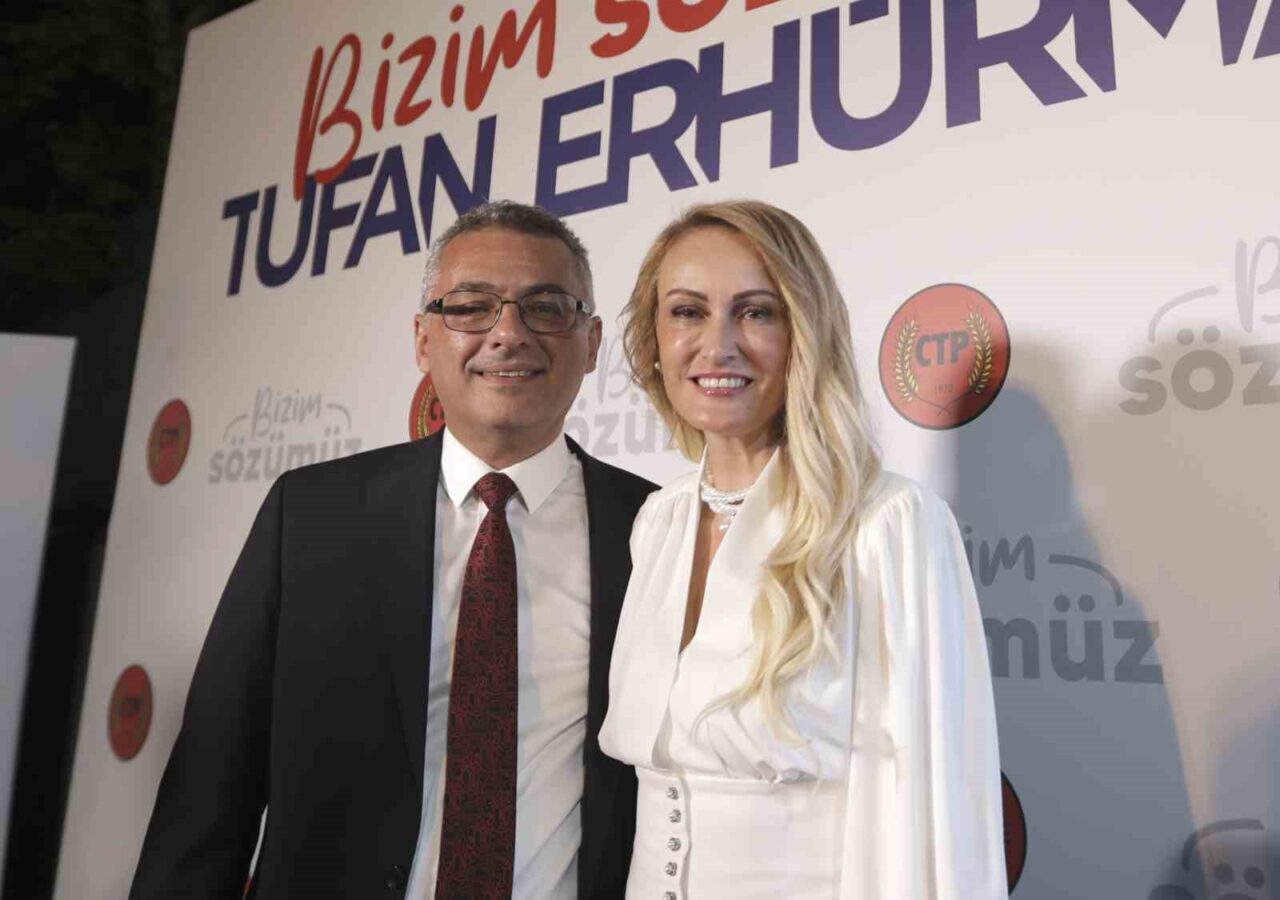 KKTC’nin yeni Cumhurbaşkanı Tufan Erhürman, Lefkoşa'da düzenlediği mitingde Türkiye ile