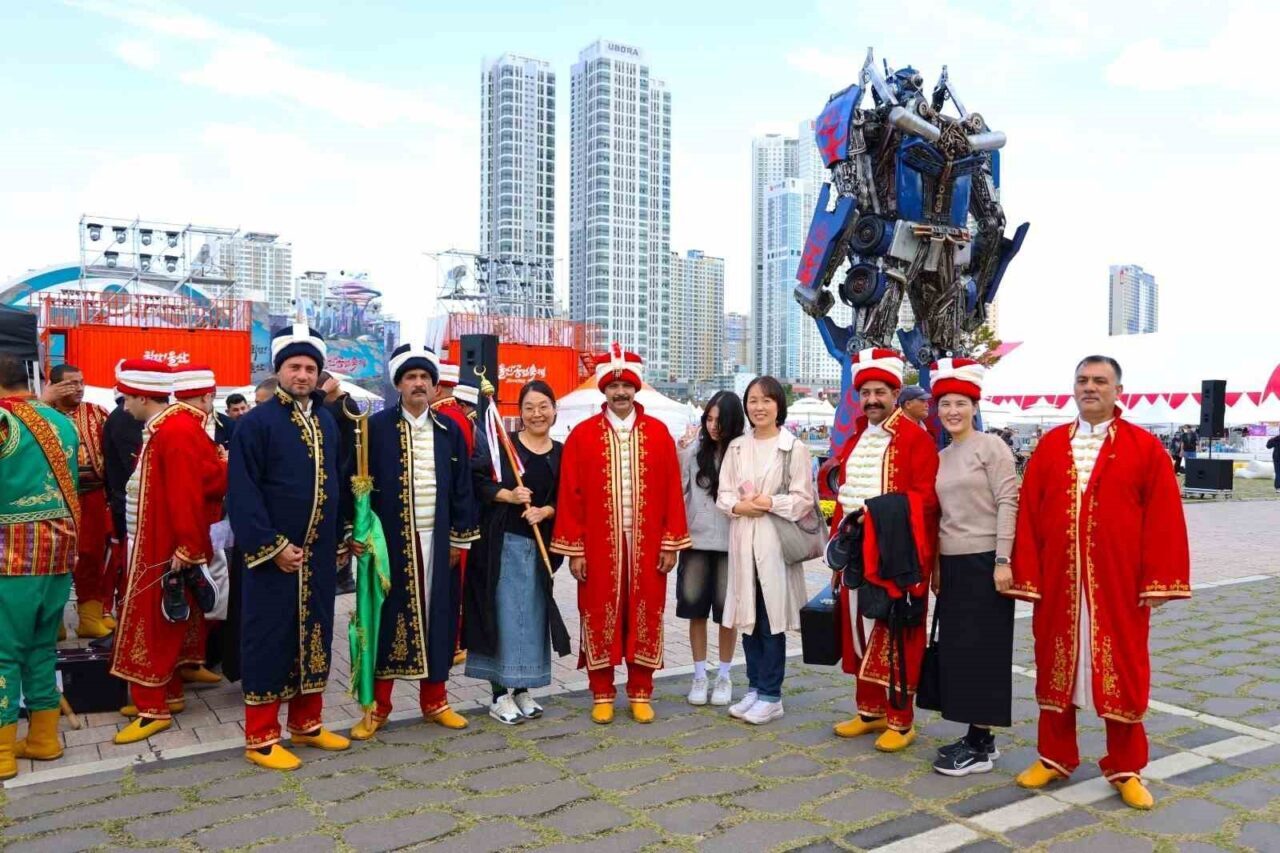 Kocaeli Büyükşehir Belediyesi Mehter Takımı, Güney Kore'nin Ulsan şehrindeki Sanayi