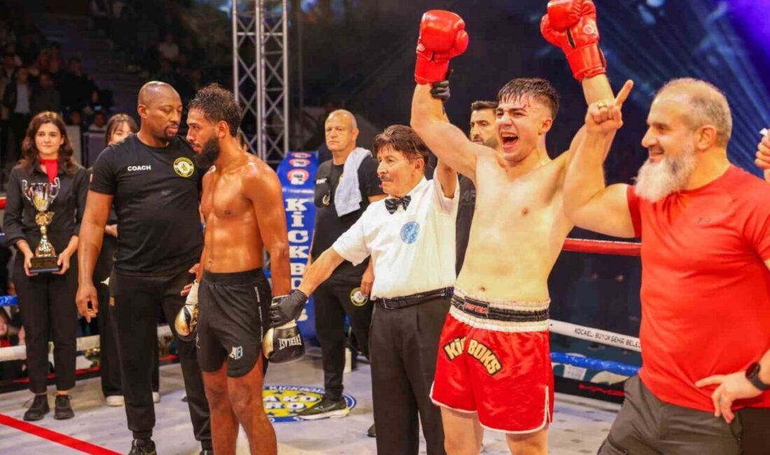 Kocaeli’de Uluslararası Kick Boks Kemer Şampiyonası Coşkulu Bir Katılımla Gerçekleşti Kocaeli’deki Uluslararası Kick Boks Kemer Şampiyonası, 2 bin katılımcı önünde