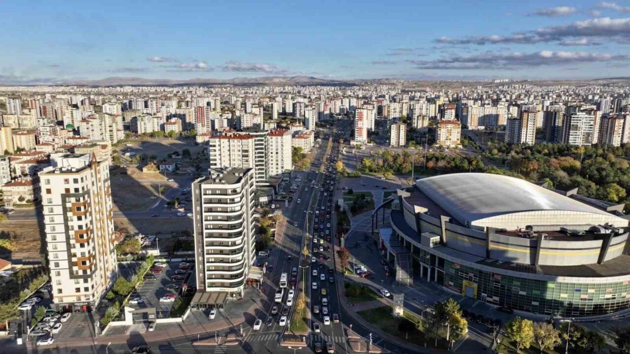 Kocasinan Belediyesi, Cumhuriyet’in 102. yılı için "Ay Yıldız Turu" düzenledi.