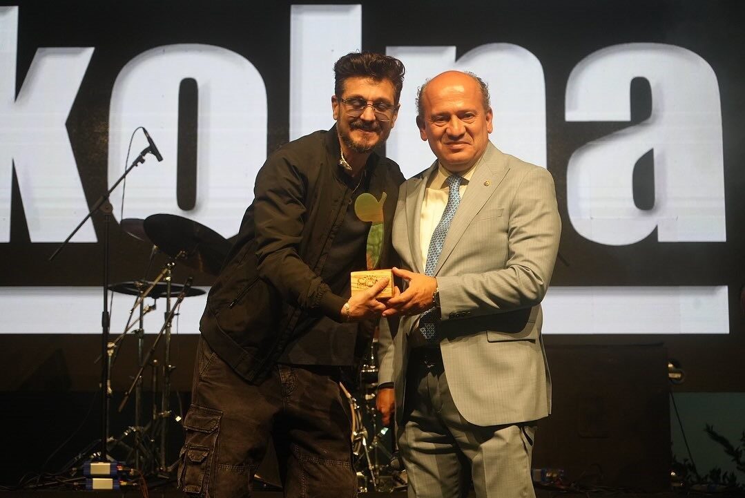 Edremit'te düzenlenen II. Edremit Zeytinyağı Tadım Festivali, Kolpa grubunun enerjik