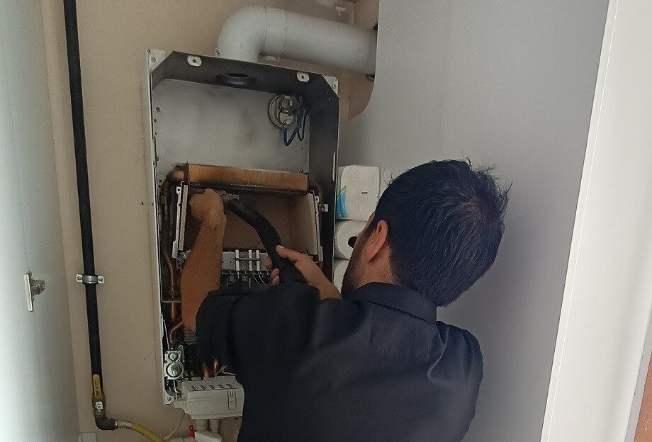 Uzmanlar, kış ayları öncesinde doğalgaz ve kombi bakımını ihmal edenleri