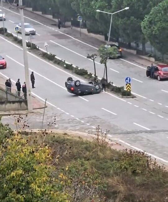 Bursa'nın İnegöl ilçesinde Ceylin S. yönetimindeki otomobil, Kontrolden çıkarak takla