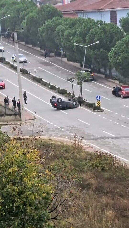 Bursa'nın İnegöl ilçesinde Ceylin S. yönetimindeki otomobil, Kontrolden çıkarak takla