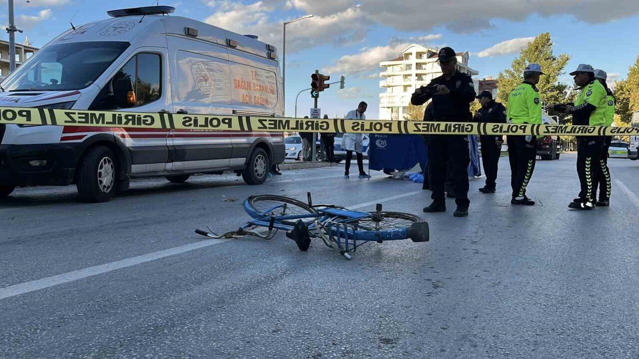 Konya'nın Karatay ilçesinde bir tanker, bisiklet sürücüsü Enis Şimşek'e çarparak