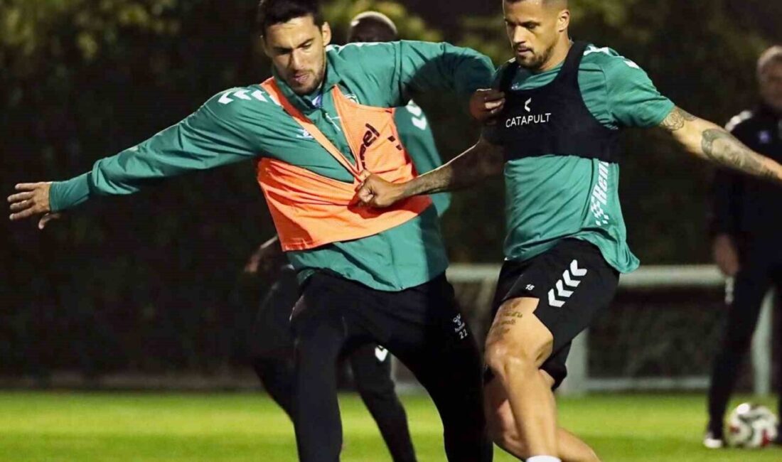 Konyaspor, 22 Ekim'de Beşiktaş'la oynayacağı karşılaşmanın hazırlıkları kapsamında Teknik Direktör