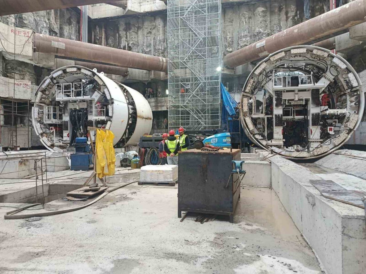 Kocaeli'de yürütülen Körfezray Metro Projesi'nin 27 kilometrelik ilk etabında, 6