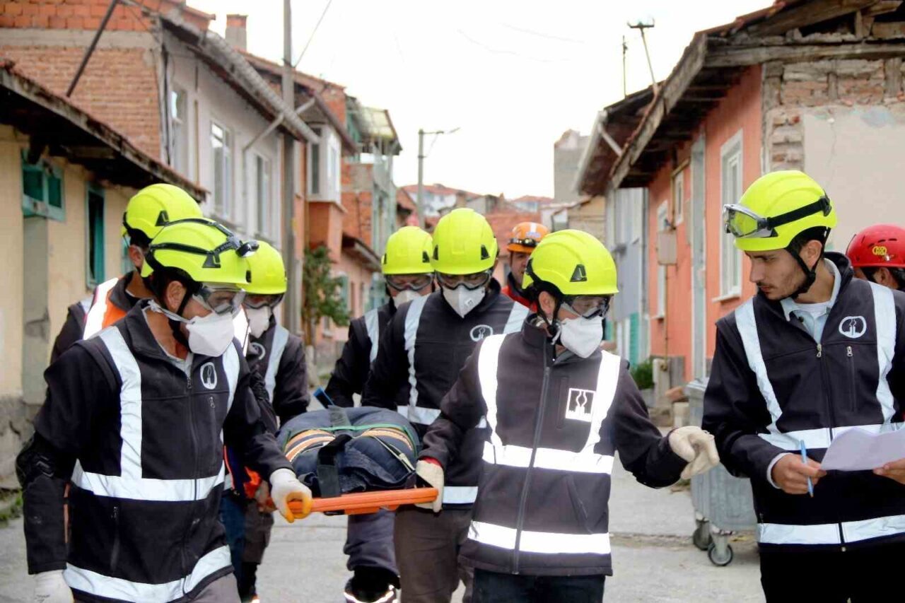 Kütahya OSB Arama Kurtarma (KOSB) ekibi, AFAD ile düzenlenen tatbikatta