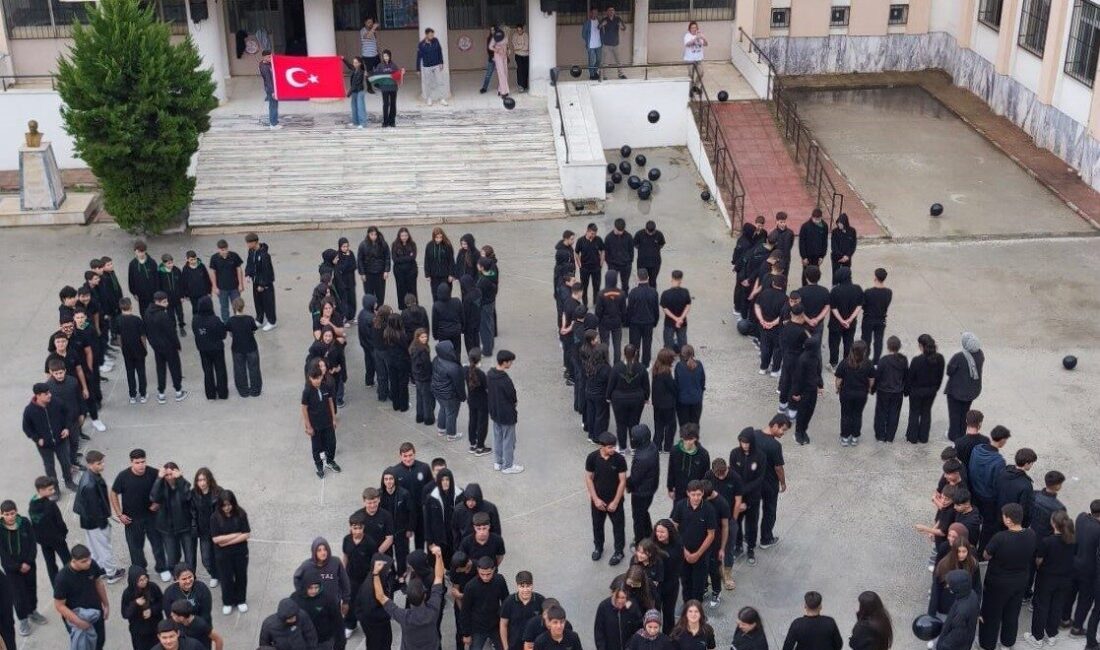 Köşk Mesleki ve Teknik Anadolu Lisesi’nden Gazze İçin Farkındalık Etkinliği gerçekleştirildi Köşk Mesleki ve Teknik Anadolu Lisesi öğrencileri, Gazze'deki insanlık dramına