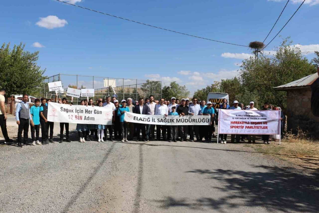 Elazığ'ın Kovancılar ilçesinde dünya yürüyüş günü etkinliği düzenlendi. İl Sağlık