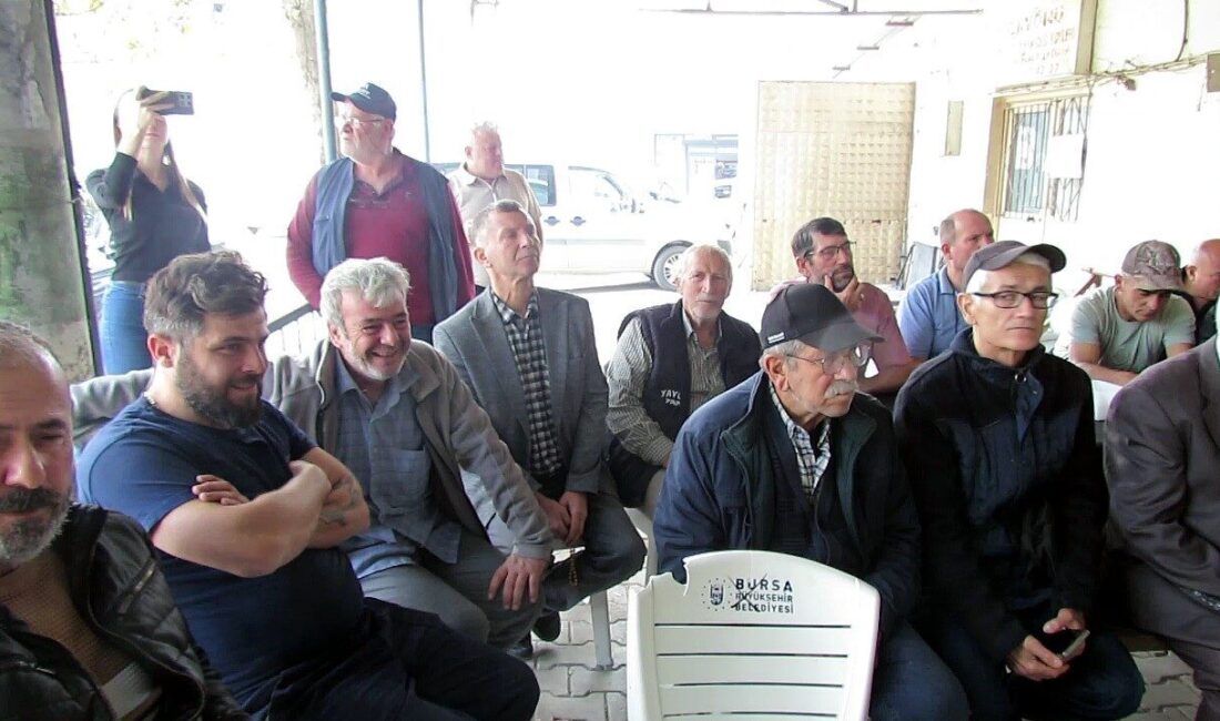 Mudanya’da Köy Mülklerinin Satışı Tartışmaları Alevlendi, Köylüler İsyan Etti Mudanya'da köy mülklerinin satışı, Tüm Tüketici Köylüler Sendikası'nın öncülüğündeki köylülerde